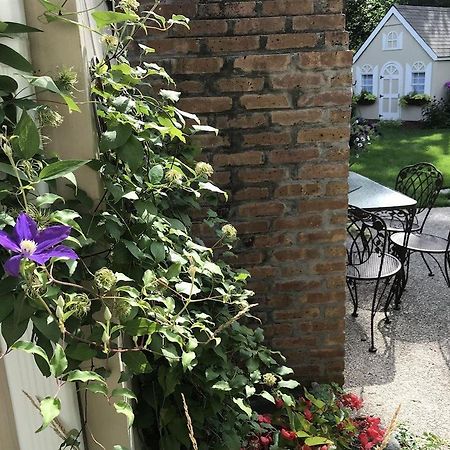 1810 Emerson House Bed & Breakfast - Adults Only ベロイト エクステリア 写真