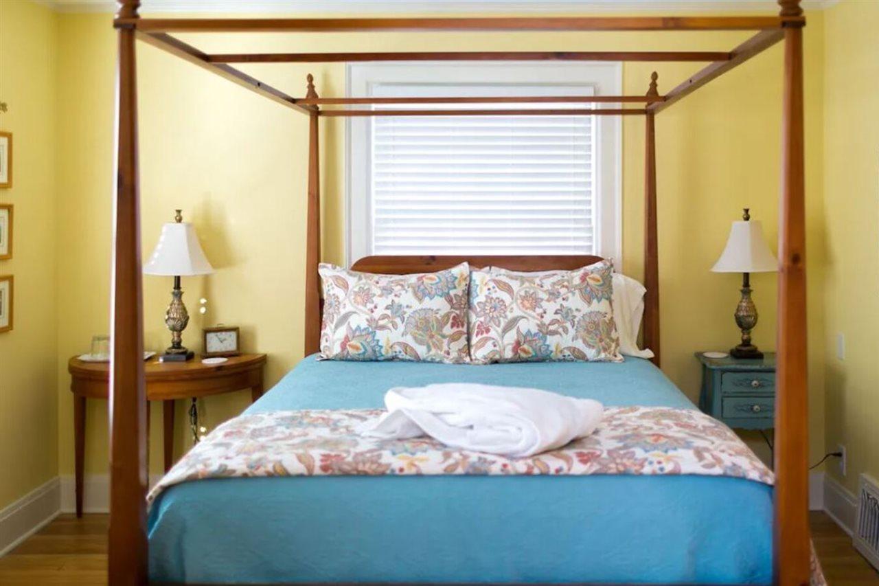 1810 Emerson House Bed & Breakfast - Adults Only ベロイト エクステリア 写真
